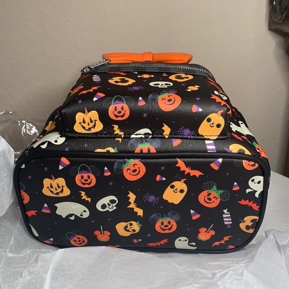 NWT Loungefly Authentic Disney Halloween Backpack - Picture 7 of 8